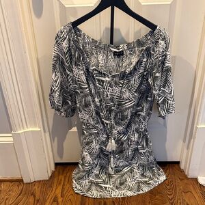 Off-Shoulder Black & White Leaf Print Women’s Top